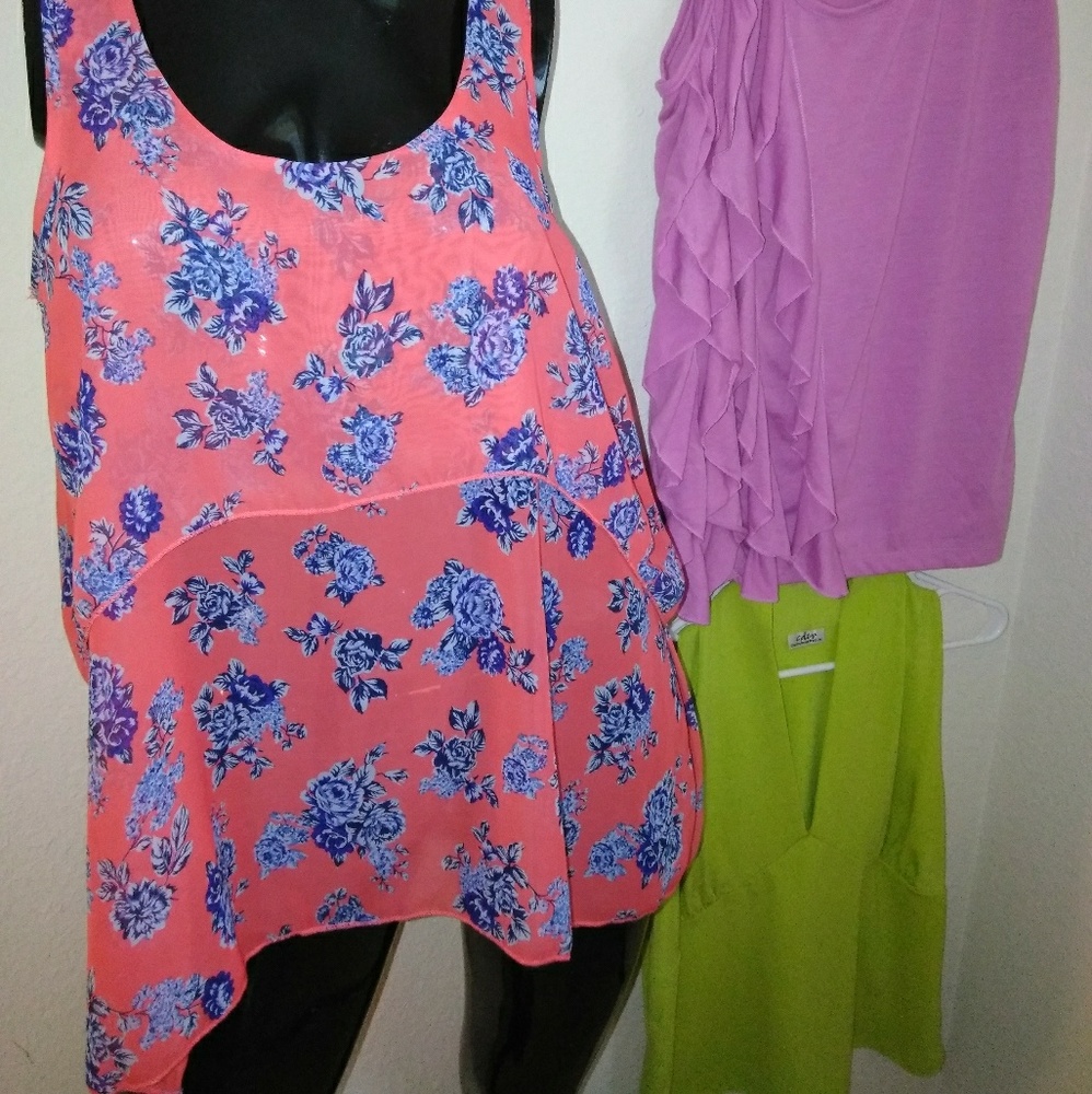 Tops! All 3! - Picture 4 of 6